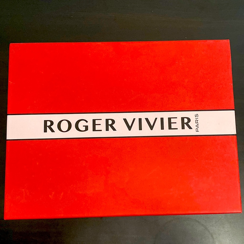 Authentic Roger Vivier Paris Red Shoe Box with Tissue and care card